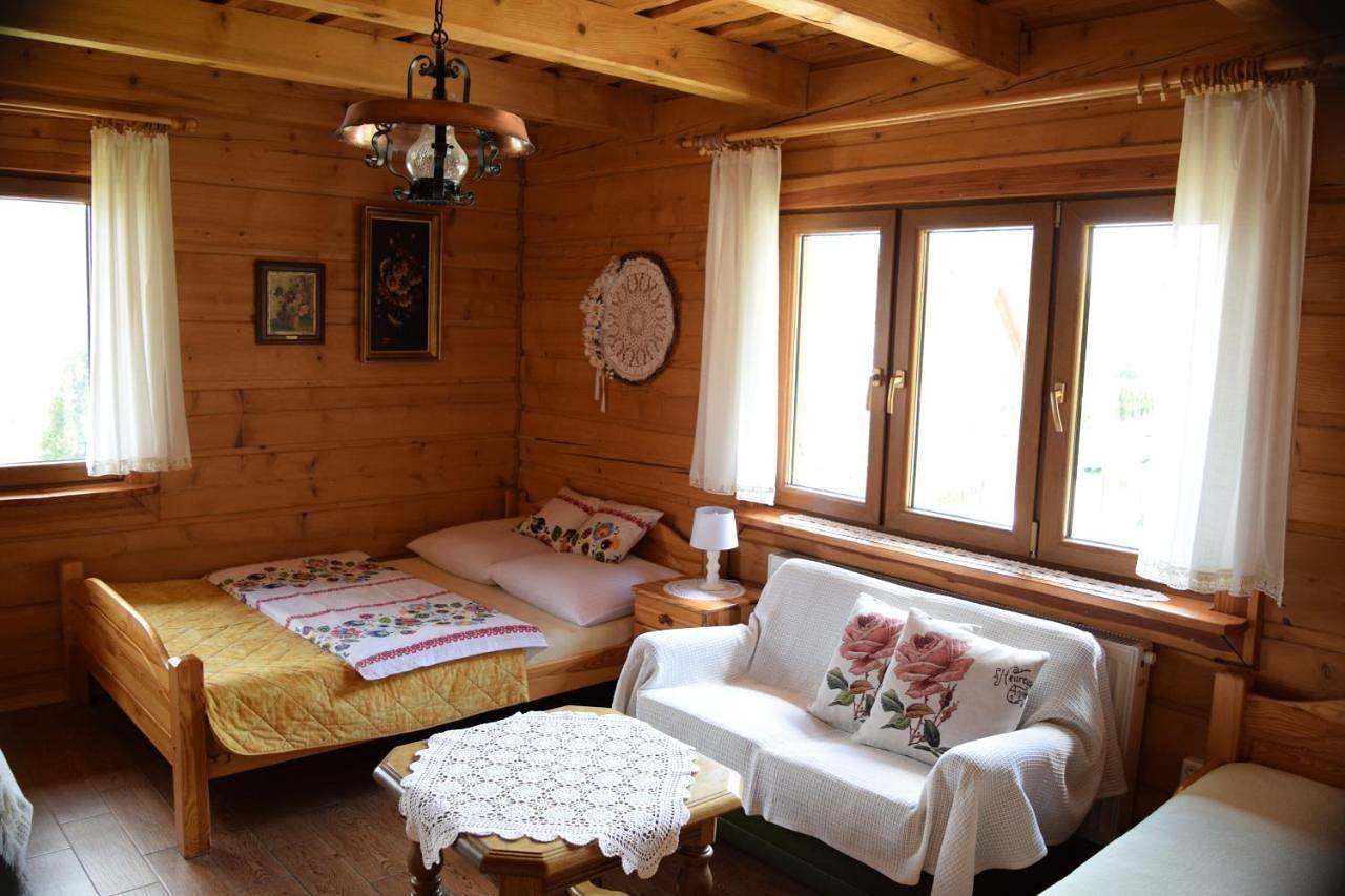 Cały apartament wypoczynkowy, Two-Level Family Room in Ustrzyki Dolne, Karpaty (Polska)