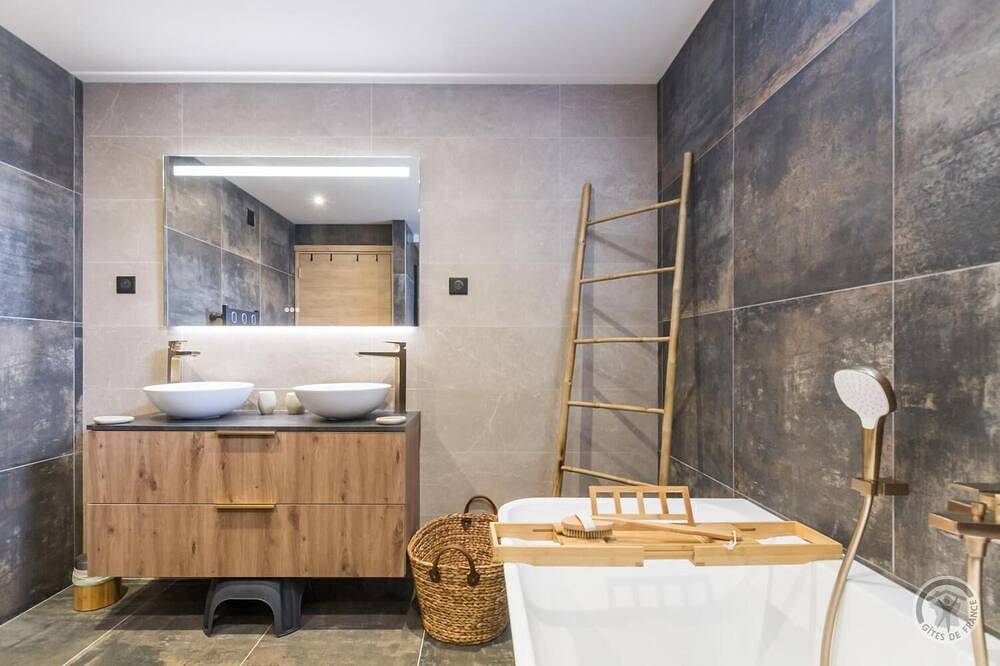 Maison Le Jardin De Marie avec Jacuzzi Sauna Hammam au pied du Mont-Saint-Michel in Pontorson, Région d'Avranches