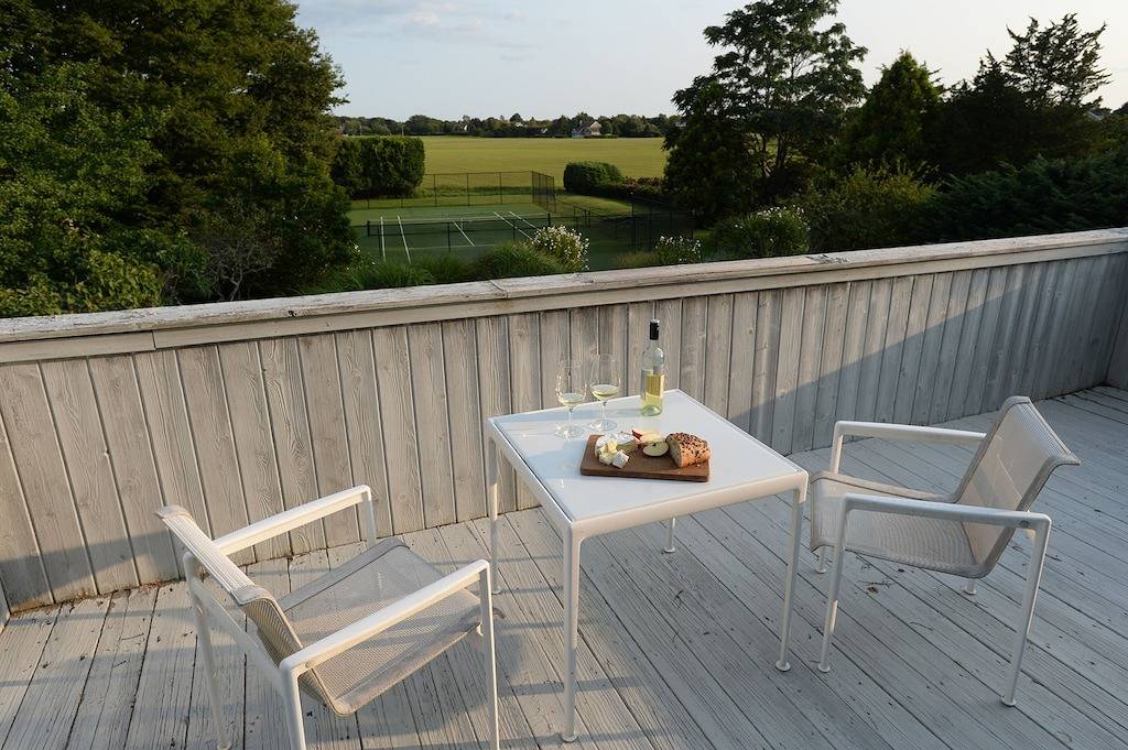 Vacation Home for 11 Guests in Watermill, North Fork