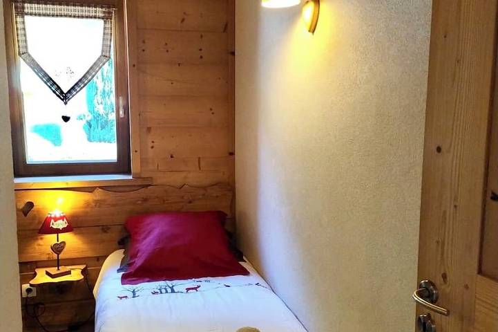Ganze Wohnung, Le Chalet Du Pic :Private Spa.mountain views and Mt Blanc.near Les Gets and Samoens. in Taninges, Region Bonneville