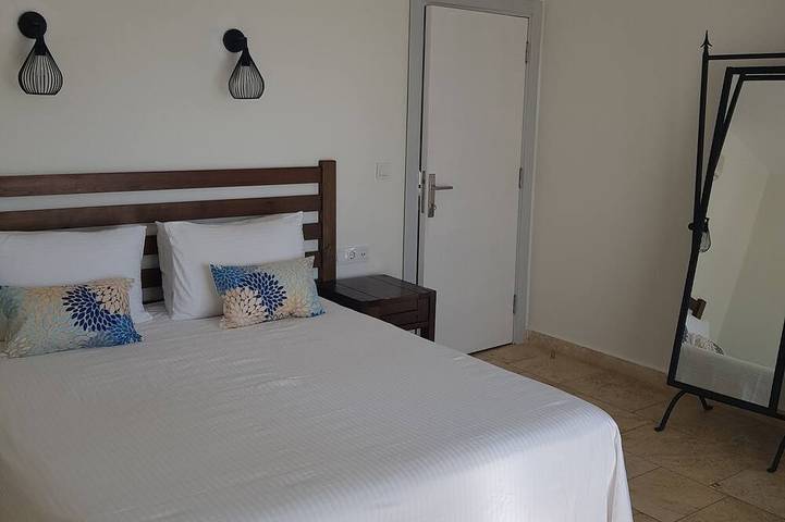 Ganze Wohnung, Lovely 2 bed 2 bath apartment semi private infinity pool and stunning sea views in Kaş, Provinz Antalya