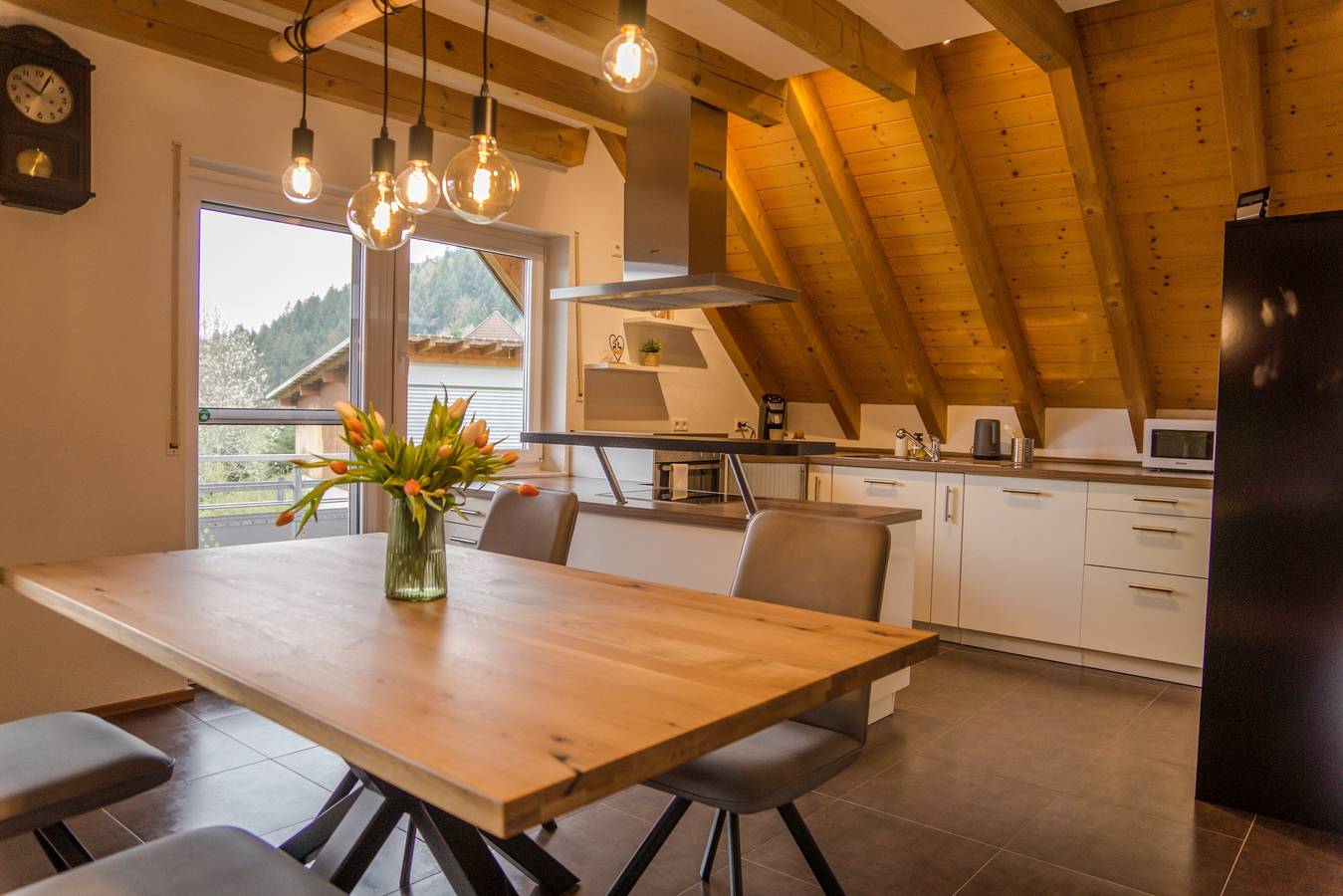 Appartamento intero, Appartamento Joosenhof con balcone privato e Wi-Fi in Winden im Elztal, Sudschwarzwald