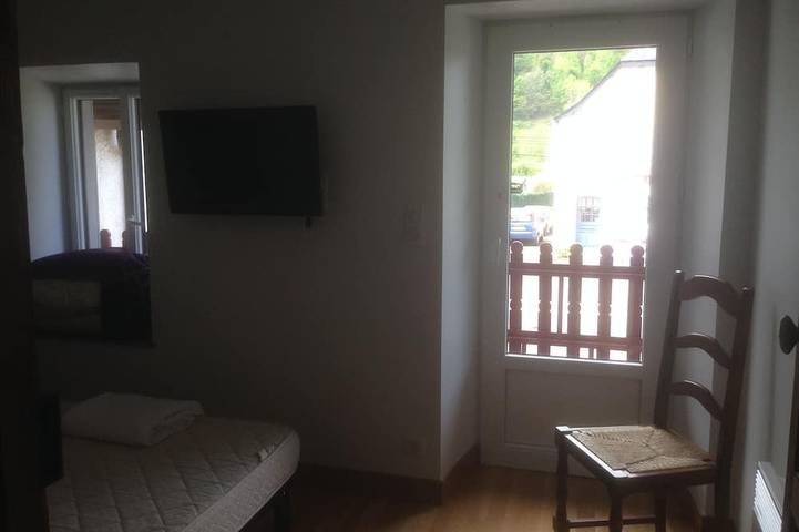 Location de vacances pour 5 personnes, avec balcon et jardin à Louvie-Juzon - 3