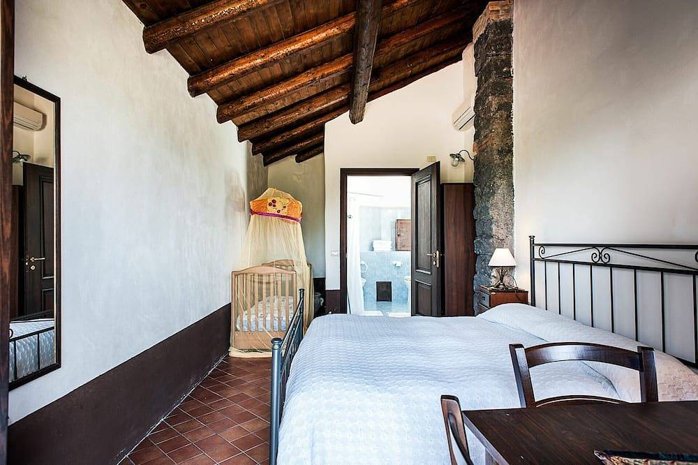 Casa di campagna con Piscina Privata e magnifica vista sull'Etna e sul mare in Acireale, Catania e dintorni
