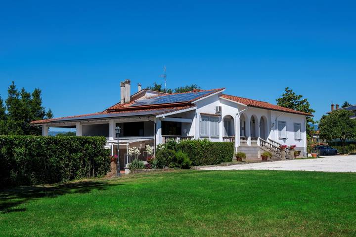 Villa per 10 persone a Nepi