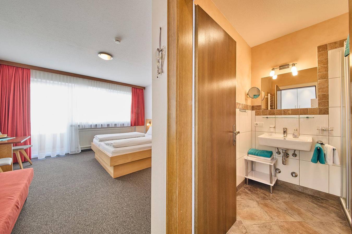Dz "Bergblick"  mit Dusche, Bad, Wc,Balkon in Walchsee, Kaisergebirge