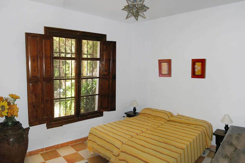 Magnifique maison andalouse dans une superbe réserve naturelle in Acantilados de Maro, Nerja