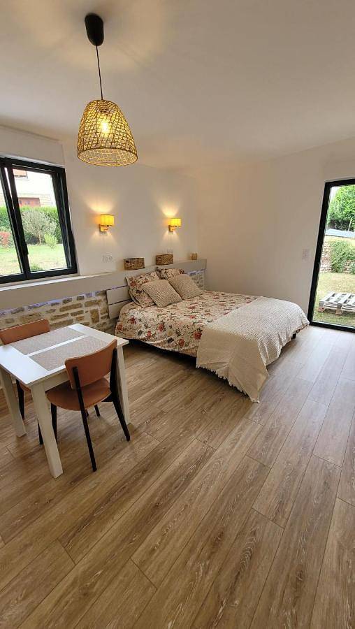 Gîte pour 2 personnes, avec terrasse et jardin à Cahors