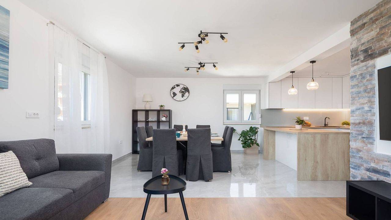 Ganze Ferienwohnung, Ferienwohnung für 7 Personen (120 m²) in Kaštel Sućurac in Kastel Sucurac, Kaštela