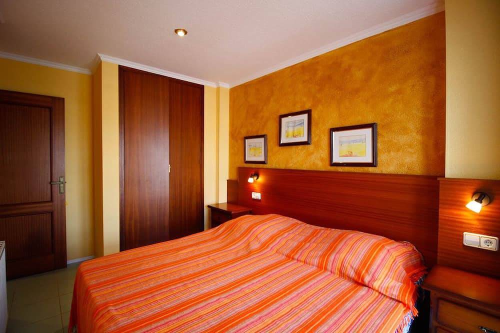 Ganze Wohnung, Wohnung mit wunderschöne Aussicht, 2 Schlafzimmern am Haupthafen in Empuriabrava, Oberampurien