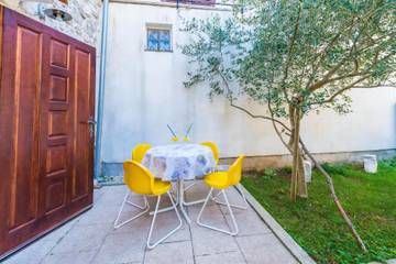 Ferienhaus für 3 Personen, mit Garten in Zadar