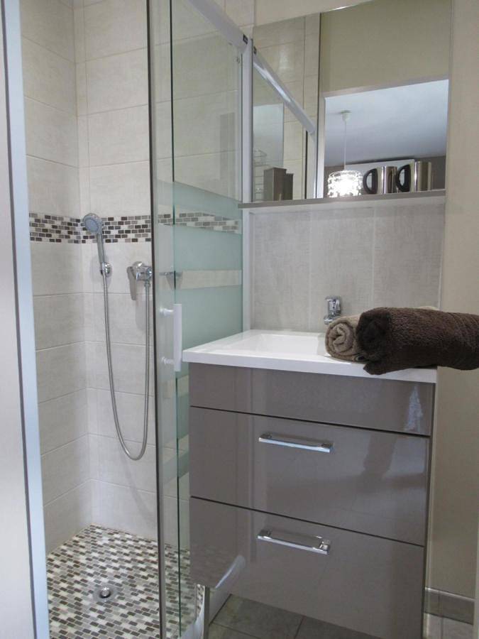 Double Room with Private Bathroom in Cazouls-lès-Béziers, Côte méditerranéenne (France)