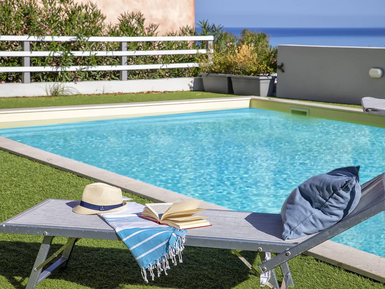 Entire apartment, La terrazza sulla piscina in La Muddizza, Valledoria