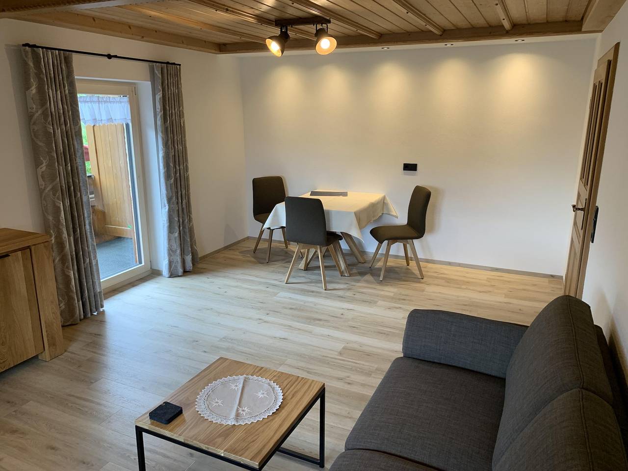 Geheel vakantieappartement, Ferienwohnungen Hörmann in Hirschegg Kleinwalsertal, Mittelberg