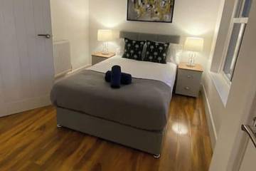 Apartment for 6 People in Bedford, Bedfordshire, Photo 2