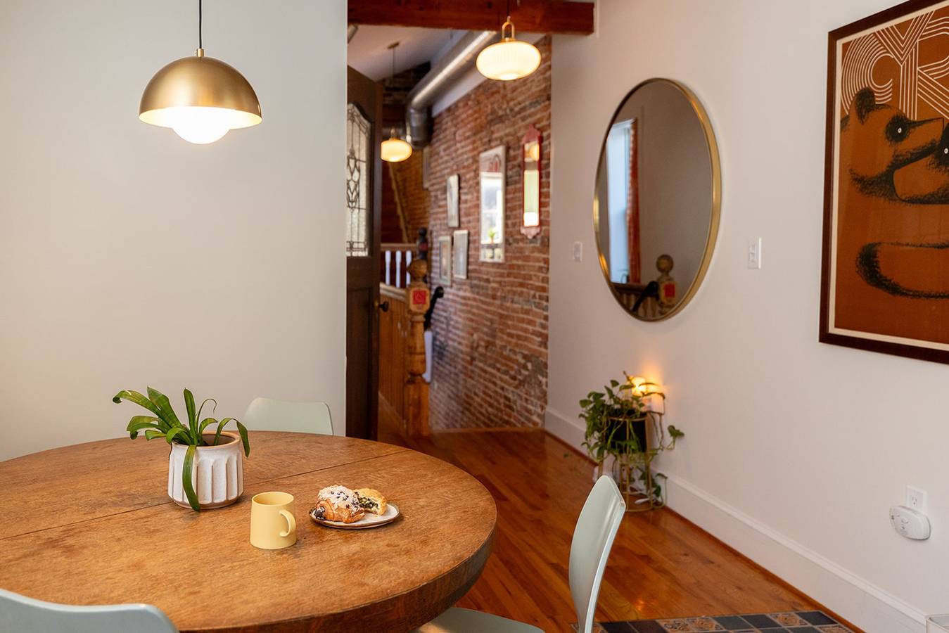 Ganze Wohnung, Wyatt's Saloon - Guest House 2 || Fells Point in Baltimore, Maryland