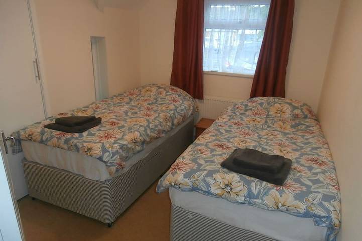 3-Bett-Bungalow 5 Minuten zu Fuß zum Meer / Highcliffe Castle Wifi für Behinderte geeignet in Dorset