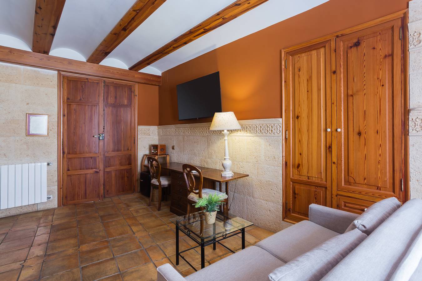 Inn 'Suite Junior' met privéterras, Wifi en airconditioning in Vilallonga, Valencia Provincie