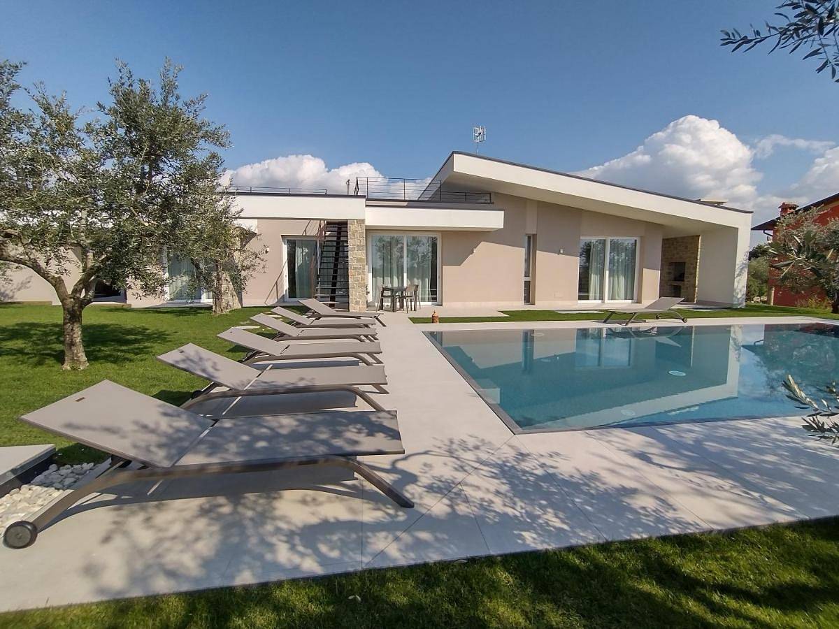 La Rondinella Apartments in Calmasino, Bardolino