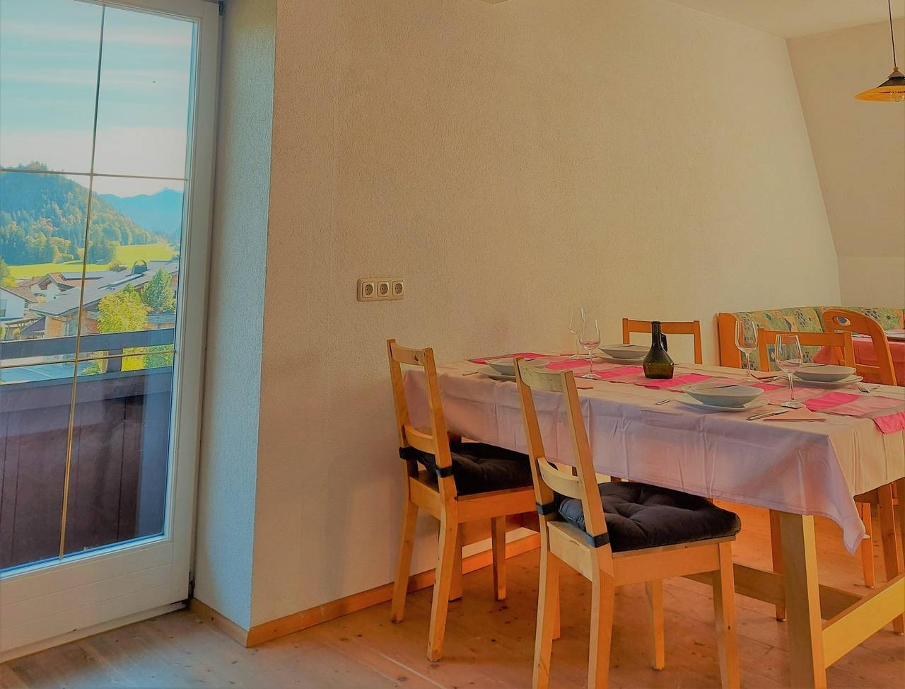 Ganze Ferienwohnung, Appartement/Fewo, Dusche und Bad, Wc, 4 oder mehr in Vils, Außerfern
