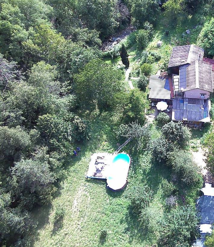 Chambre d’hôte pour 2 personnes, avec vue et piscine ainsi que balcon et jardin