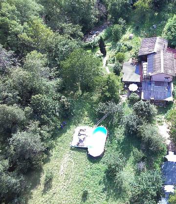 Chambre d’hôte pour 2 personnes, avec balcon et vue ainsi que jardin et piscine dans Vallée des Merveilles