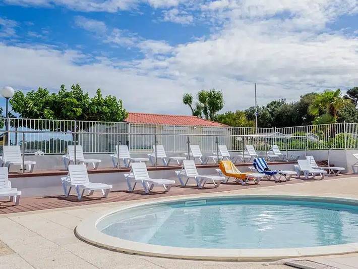 Camping Les Sables Vignier Plage - Alojamiento 2 personas - Cañón de una recámara in Saint-Georges-d'Oléron, Côte de Beauté