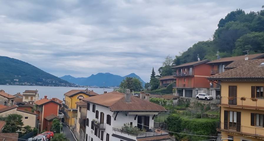Ferienwohnung für 4 Personen, mit Seeblick und Balkon/Terrasse sowie Terrasse