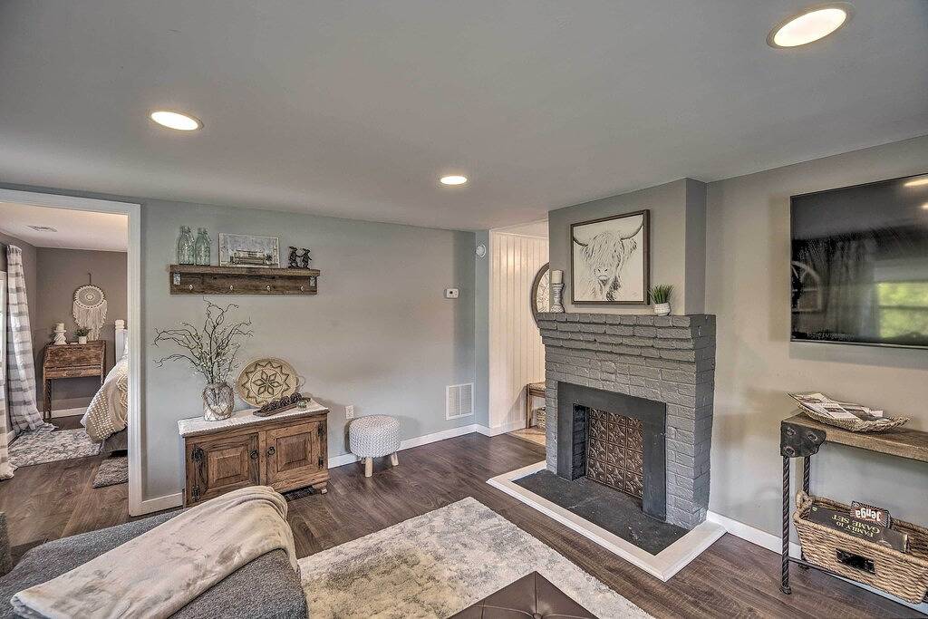 Damascus Cottage w/ Fire Pit - 1 Mi to Trails in Damascus, Washington County (VA)