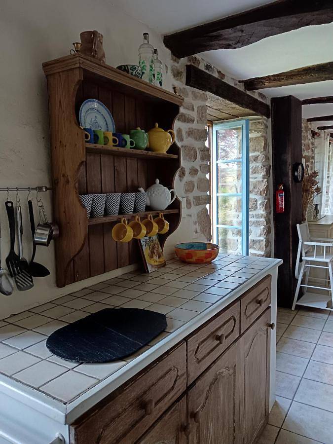 Location de vacances pour 6 personnes, avec Terrasse et Jardin ainsi que Piscine et Vue à Le Ségur - 2