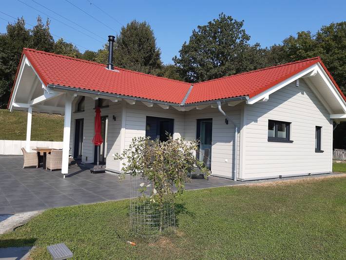 Ferienhaus für 4 Personen, mit Terrasse und Garten sowie Sauna und Ausblick in Heimbach - 2