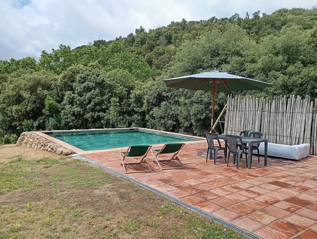 Casa de campo 'Rocosa' con vistas a la montaña, Wi-Fi y aire acondicionado in San Acisclo de Vallalta, Costa del Maresme
