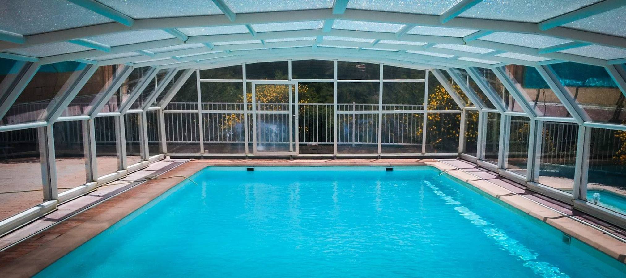 Appartement entier, Appartement confortable à La Roche, 90 m² avec piscine partagée ! in La Roche-sur-le-Buis, Région de nyons