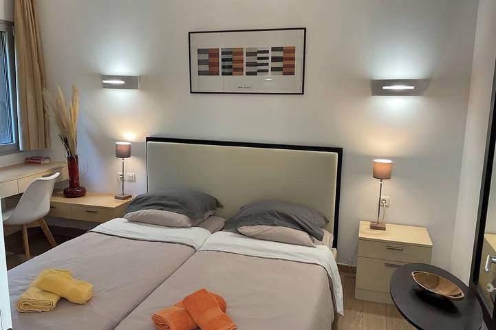 Entire apartment, Cala Sultana Santa Giulia Porto Vecchio Garden apartment 4/5 pers in Santa Giulia, France