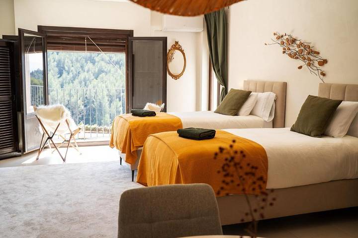 Albergue para 3 personas, con terraza y vistas además de piscina y jardín en Parc Natural de la Serra d'Espadà - 2