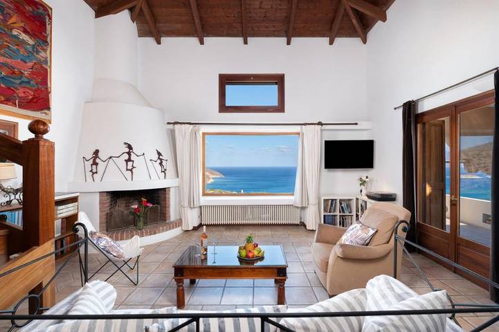 Agriturismo per 9 persone, con Balcone e Terrazza nonché Idromassaggio e Giardino in Agios Nikolaos