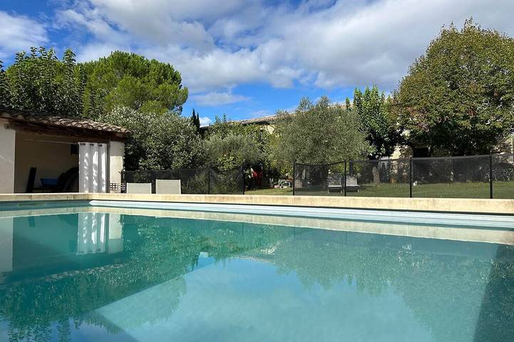 Gîte pour 4 personnes, avec jardin et piscine à Saint-Hilaire-de-Brethmas