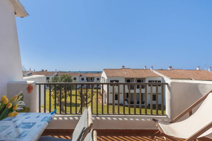 Ganze Wohnung, Apartment „Nathan“ mit Meerblick, Wlan und Klimaanlage in Sant Jaume, Alaior Gemeinde