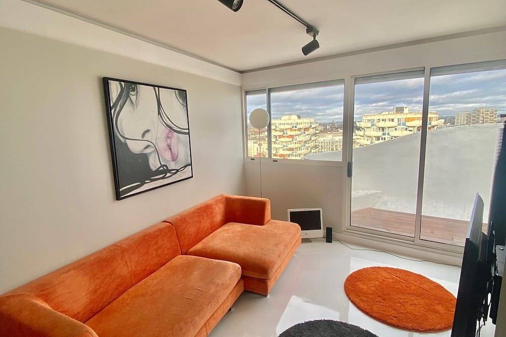 Entire apartment, 3pieces \"arty\" au 14eme et Dernier Étage - Vue Paris Panoramique in Créteil, Val-de-Marne