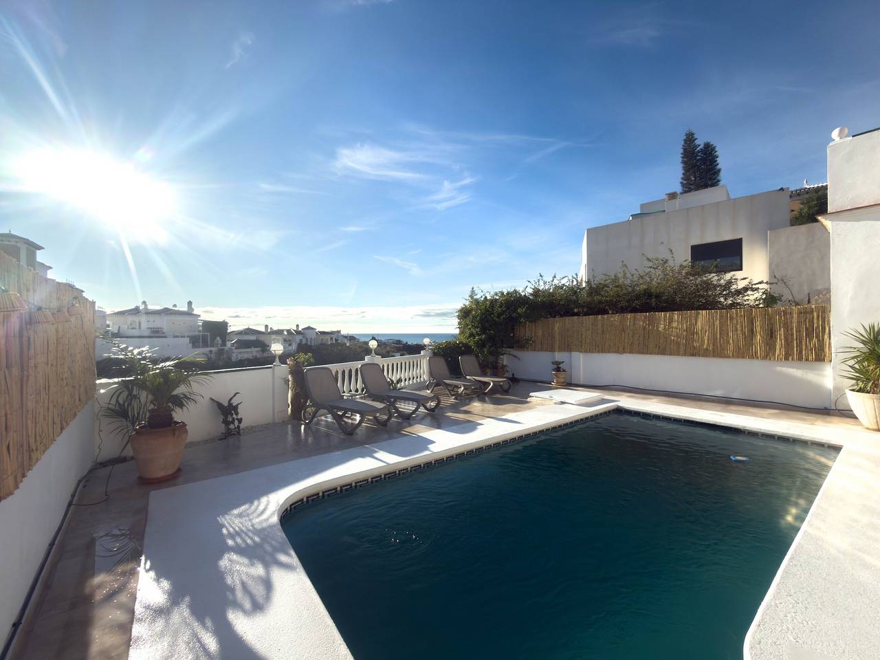 Holiday Home 'Rd02 La Casa Hermosa' with Sea View, Wi-Fi and Air Conditioning in Torrox Costa, Torrox