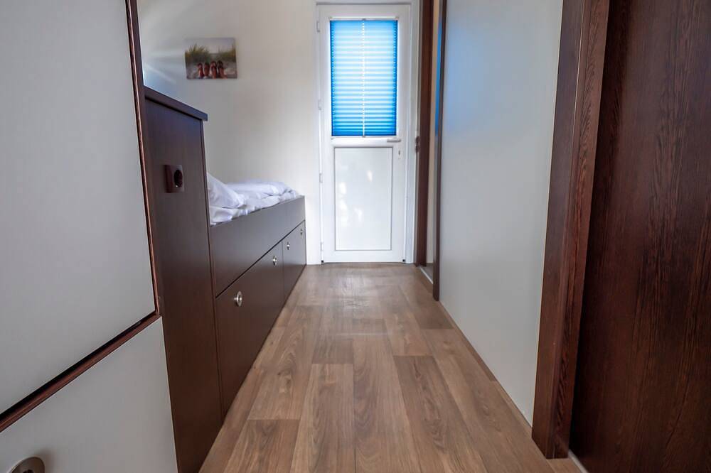 Ganze Wohnung, Hausboot für 2 Gäste mit 25m² in Waren in Waren (Müritz), Müritz