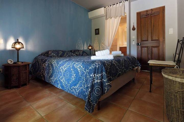 A little bit of paradise in a magnificent environment, heated swimming pool in La Roque-Alric, Vaucluse
