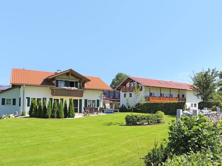 Ferienhaus für 5 Personen, mit Balkon und Garten in Roßhaupten