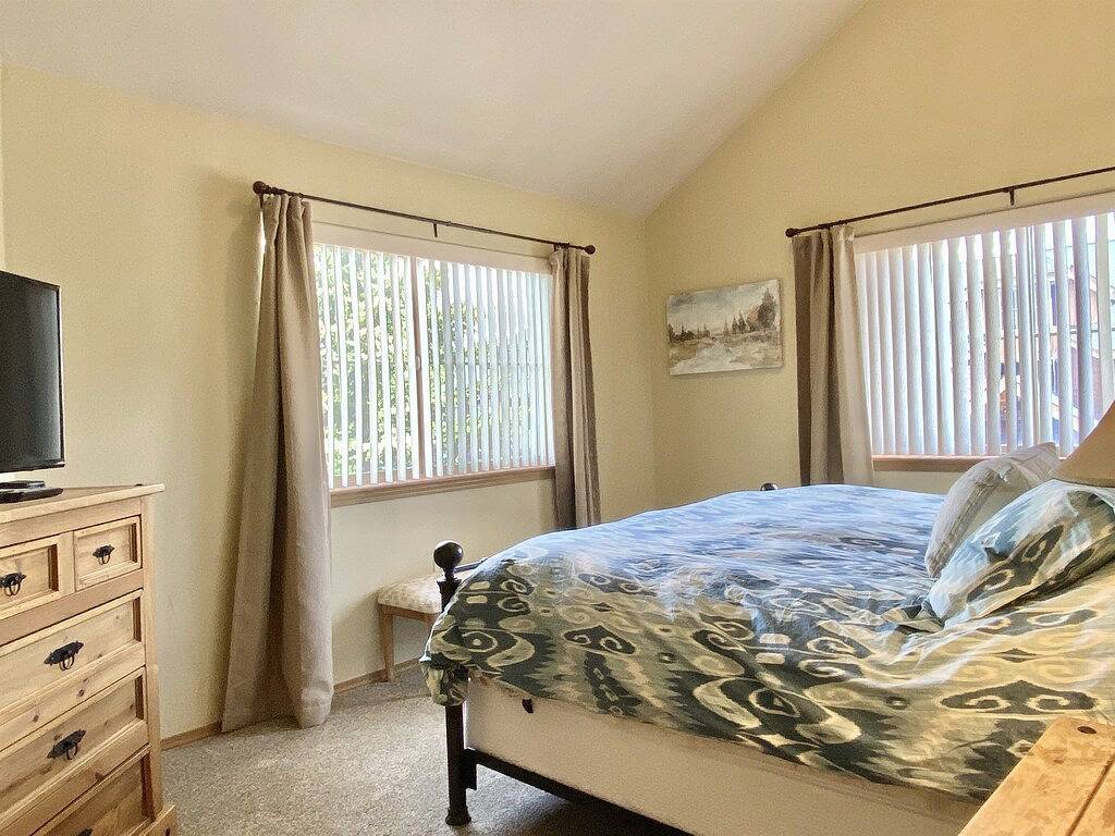 Ganze Wohnung, Tolle Lage, Whirlpool, schöne Aussicht. Eigener Balkon. Grill. Weg zum See. in Frisco, Arapaho and Roosevelt National Forests