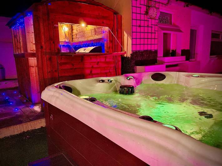 Holiday rental for 10 people, with Hot tub and Terrace as well as Garden in Blackpool