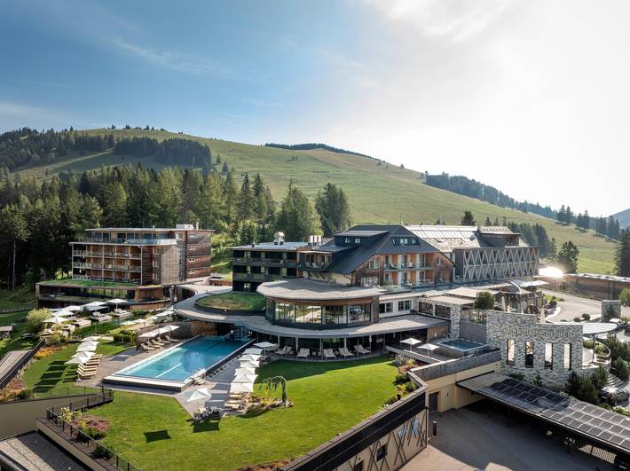 Hotel für 6 Personen, mit Terrasse und Whirlpool sowie Garten und Pool