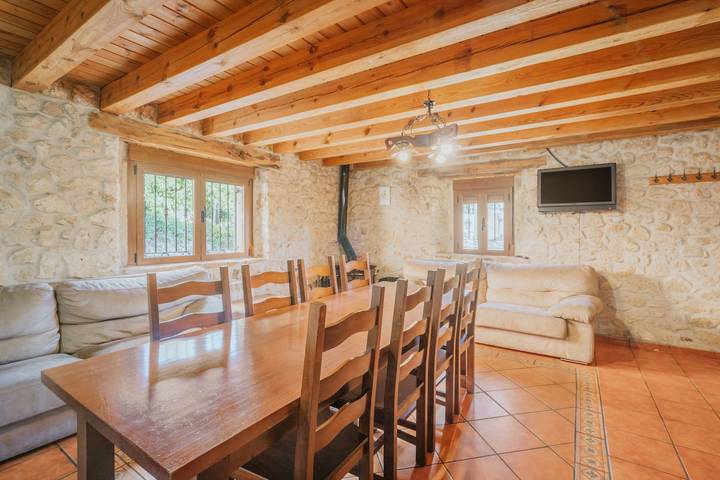 Casa rural para 14 personas, con jacuzzi y jardín, Se admiten mascotas en Provincia de Segovia - 3