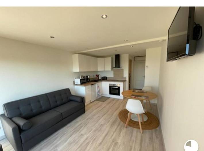 Appartement de vacances pour 2 personnes, avec jardin ainsi que vue et terrasse