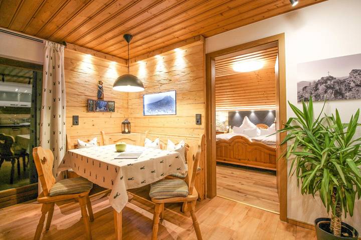 Ferienwohnung für 2 Personen, mit Balkon und Balkon/Terrasse sowie Terrasse und Garten in Bodenmais