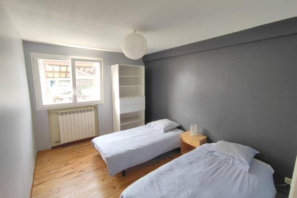 Appartement entier, Two-Bedroom Apartment in Mauléon-Licharre, Région d'Oloron-Sainte-Marie